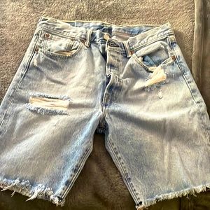 Levi’s 501 cut off shorts